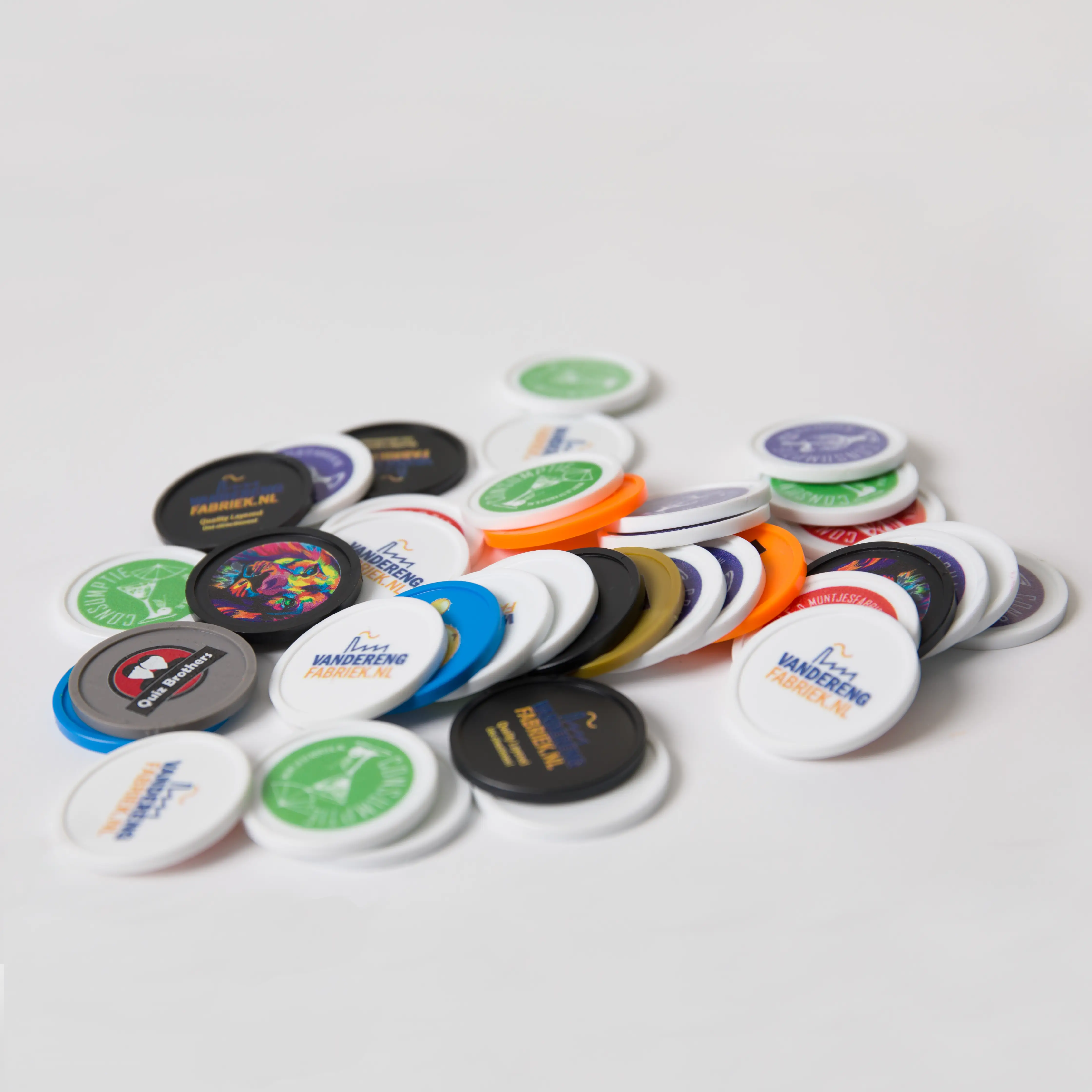 Consumptiemunten in verschillende kleuren en opdrukken